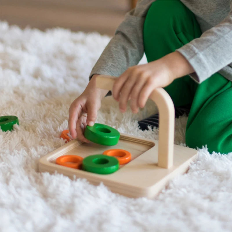 CE Certification High Quality Colofrul Wooden Montessori Baby Stacking Toys Discs on Horizontal Curved Dowel