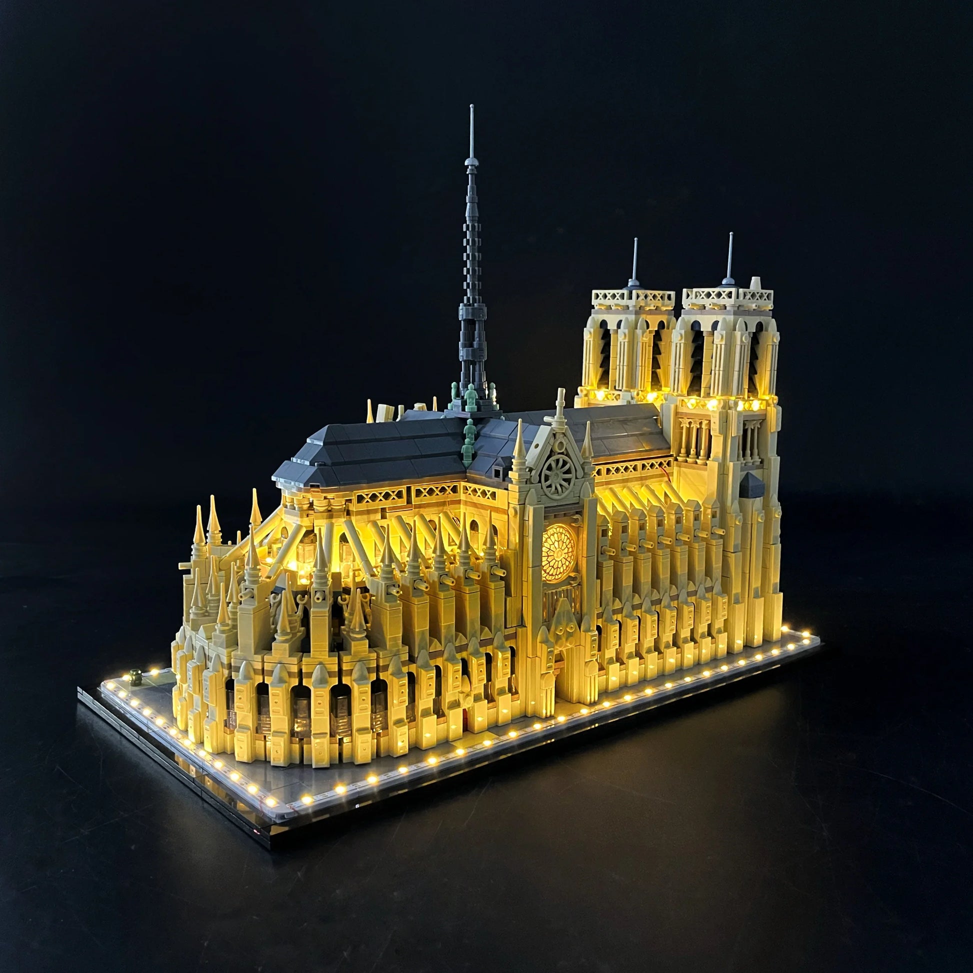 In Stock 4383PCS New Building Blocks Notre Dame Cathedral Model Kit Bricks Toys For Children Christmas Birthday Gift Home Decor