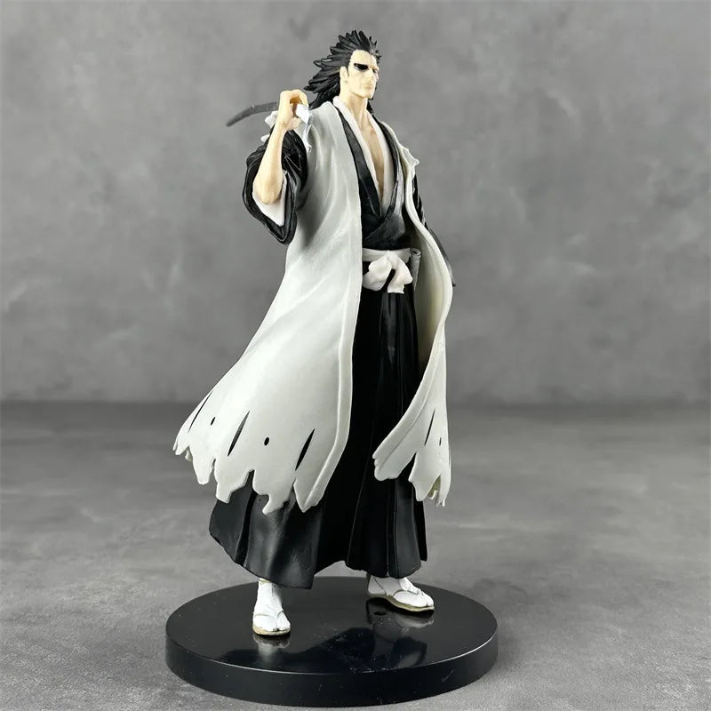 Bleach Action Figure Toys Zaraki Kenpachi Figuras 18.5cm Collection Model Doll Ornaments PVC Anime Peripheral Gift for Children