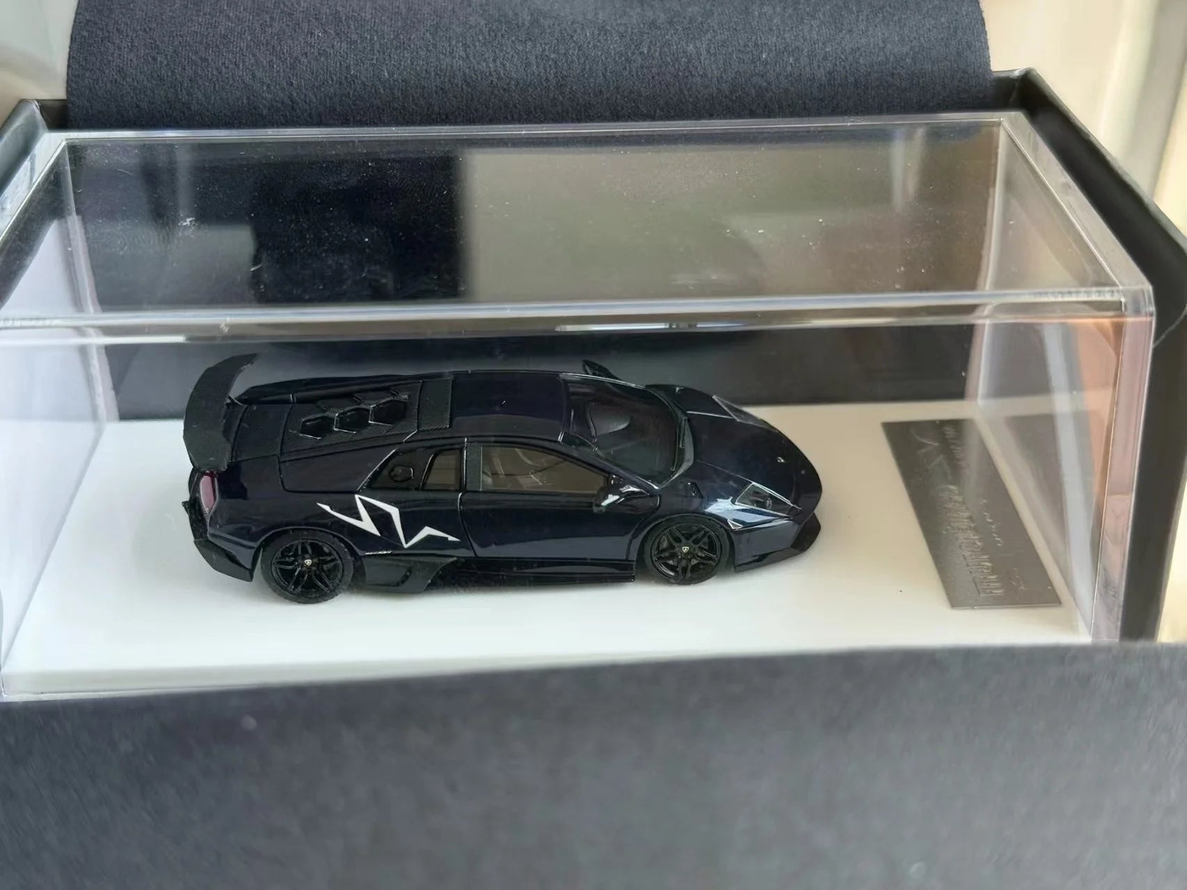 1:64 Lamborghini LP670-4 Bat Superveloce miniature resin simulation model, adult decoration, boy toy, children's birthday gift