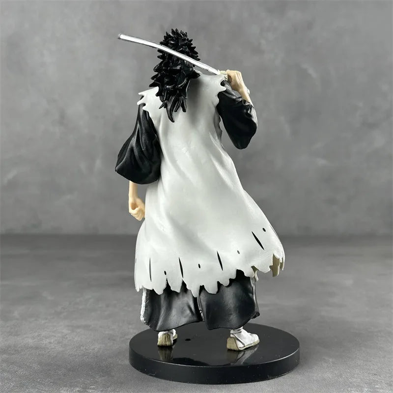 Bleach Action Figure Toys Zaraki Kenpachi Figuras 18.5cm Collection Model Doll Ornaments PVC Anime Peripheral Gift for Children