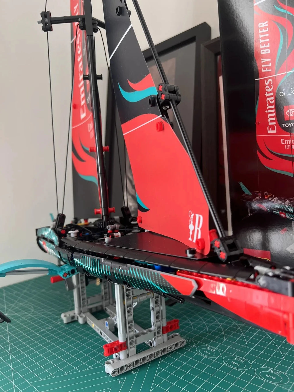 Technical Emirates Team New Zealand AC75 Yacht Building Blocks MOC Assemble Bricks Boat Toys Gift For Kids Boy 962Pcs