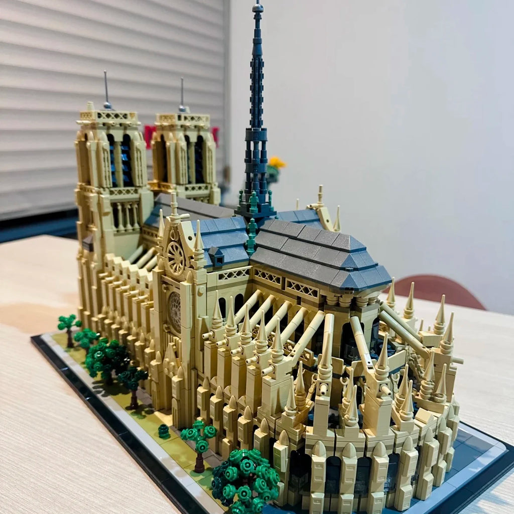 In Stock 4383PCS New Building Blocks Notre Dame Cathedral Model Kit Bricks Toys For Children Christmas Birthday Gift Home Decor