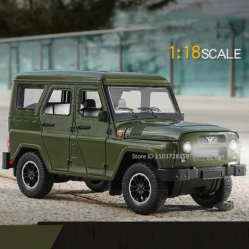 1:18 Russia UAZ Hunter Toy Model Off-road Vehicles Alloy Diecast RV Car Models Doors Opened Sound Light Pull Back for Kids Gifts