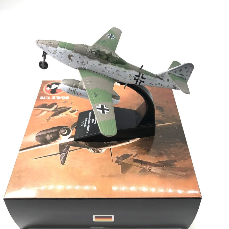 Military WW2 Me-262 Fighter Schwalbe 1:72 Scale Jet Plane Model Collection for Man