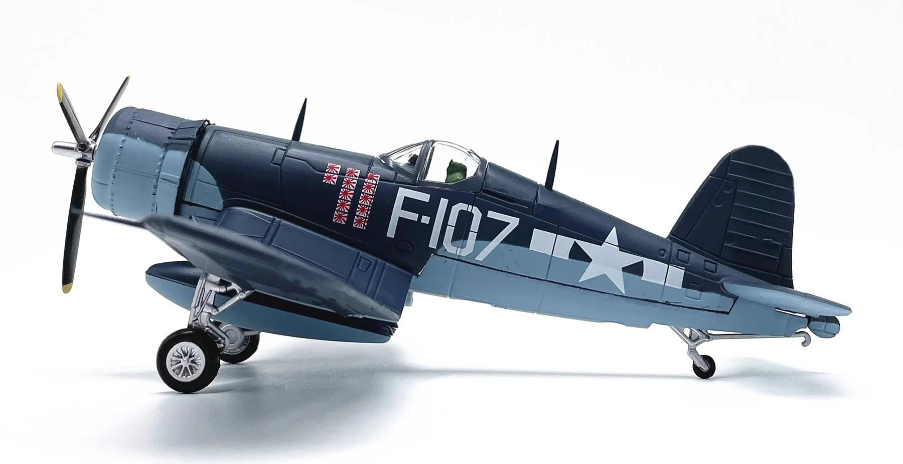 1: 72 WW2 US F4U-1 fighter model semi alloy finished model
