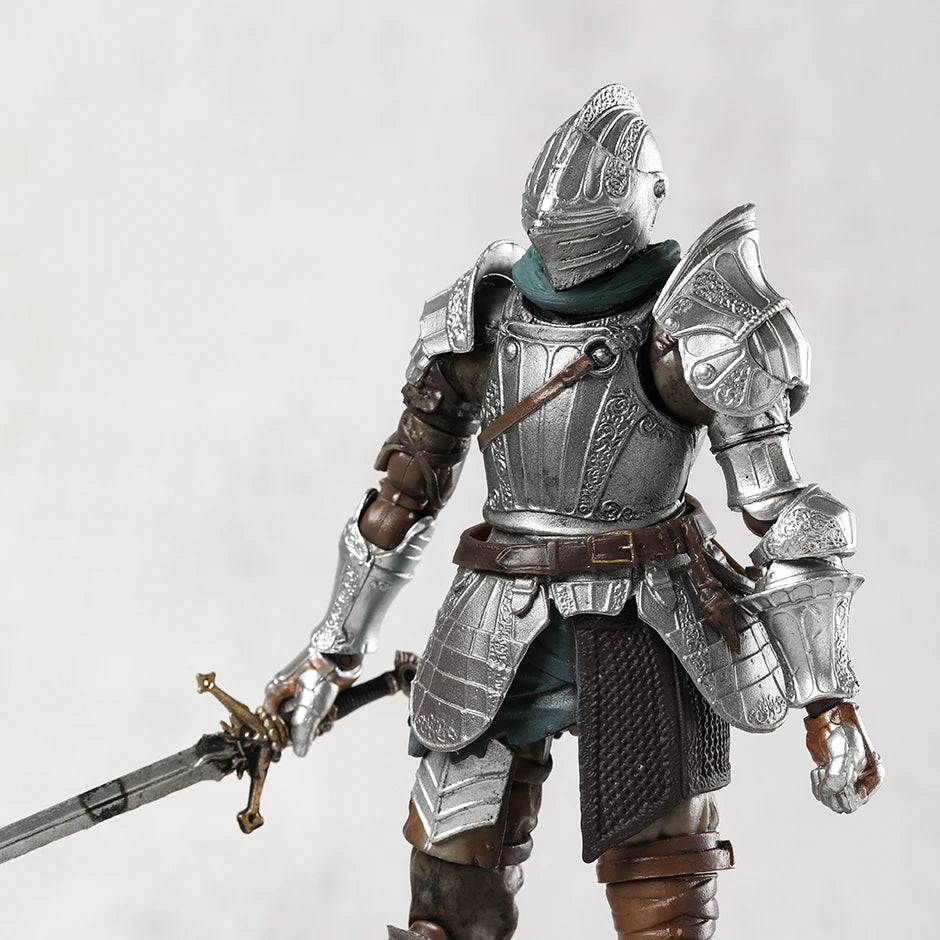 Dark Souls Demon's Souls Fluted Armor Figma 590 Action Figure