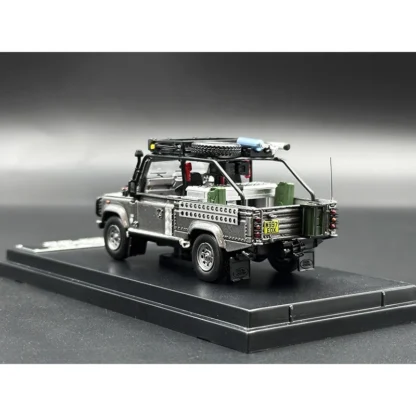 SW In Stock 1:64 Defender Pick Up Silver Many Attachments Diecast Car Model Collection Miniature Toys Street Warrior 4