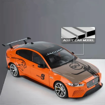 1/18 Jaguar XE SV Project 8 SUV Alloy Sports Car Model Diecast Metal Racing Car Vehicles Model Sound and Light Children Toy Gift 2