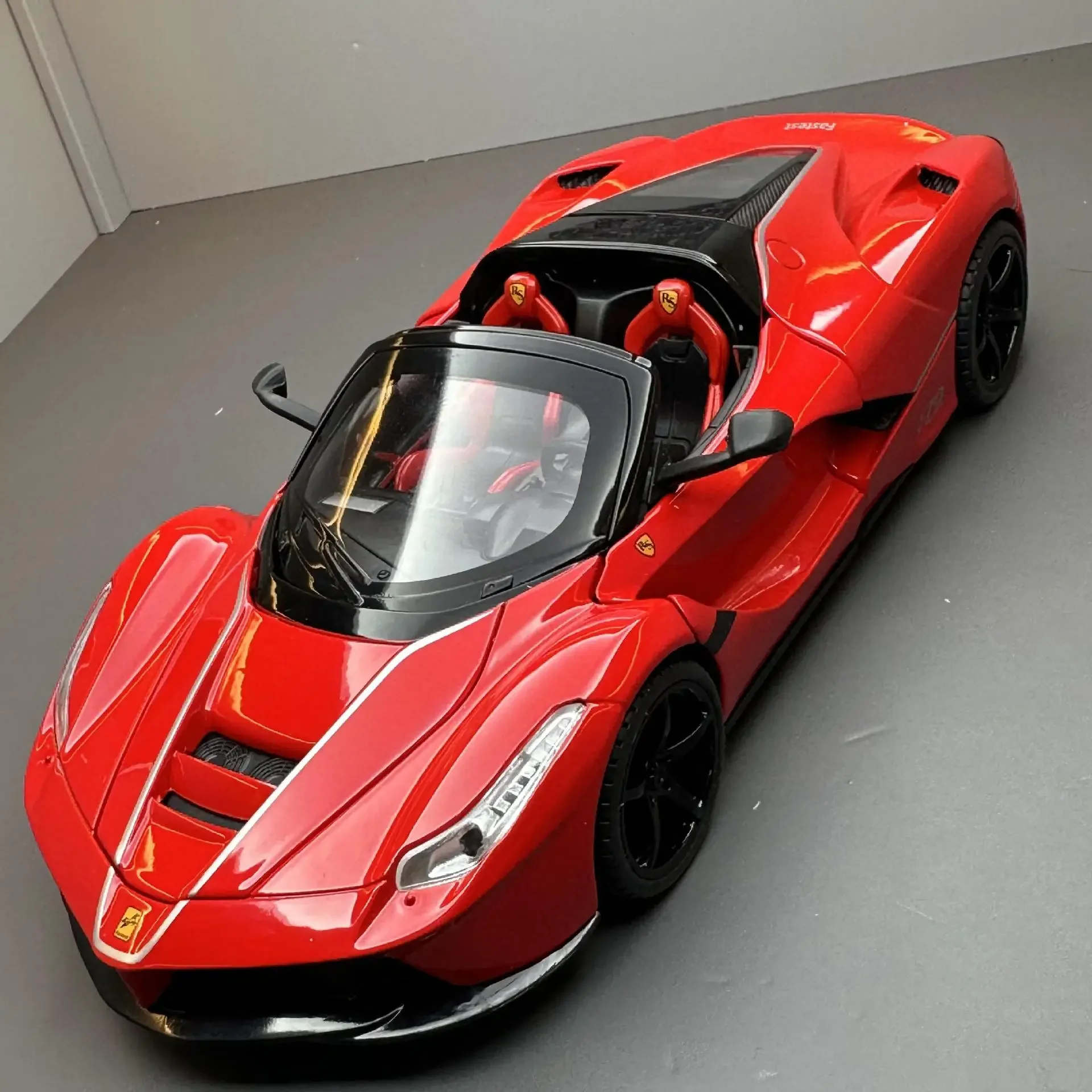 1:22 Ferrari Laferrari convertible Alloy Racing Car Model Diecast Metal Toy Vehicles Car Model Simulation Kids Toy Gift E187 1