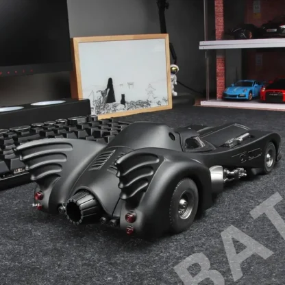 1:18 1989 Batmobile Die-cast Car with Batman Figure, Toys for Kids and Adults , Black 4