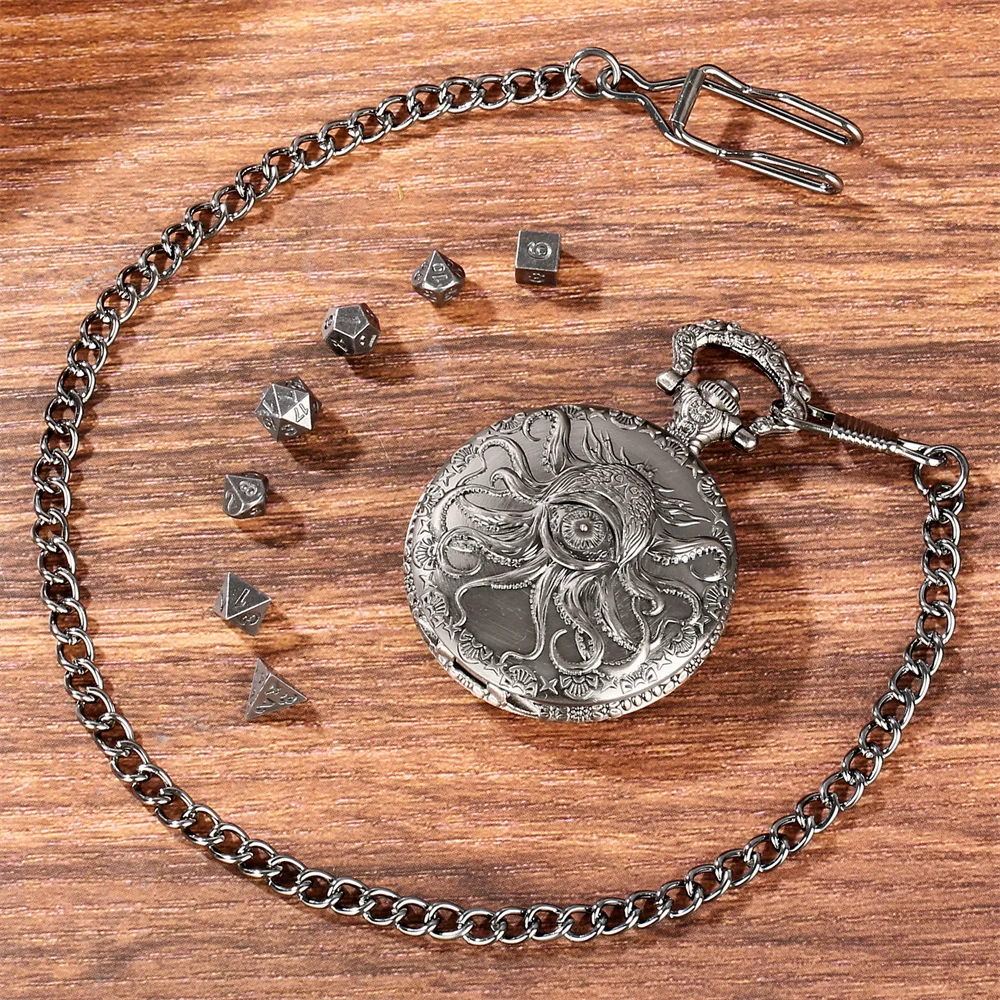 Novel Retro Pocket Watch Case with 7pcs/Set Mini Metal Dices Pendant Pocket Chain Entertainment Antique Style Gift for Men Novel Retro Pocket Watch Case with 7pcs/Set Mini Metal Dices Pendant Pocket Chain Entertainment Antique Style Gift for Men