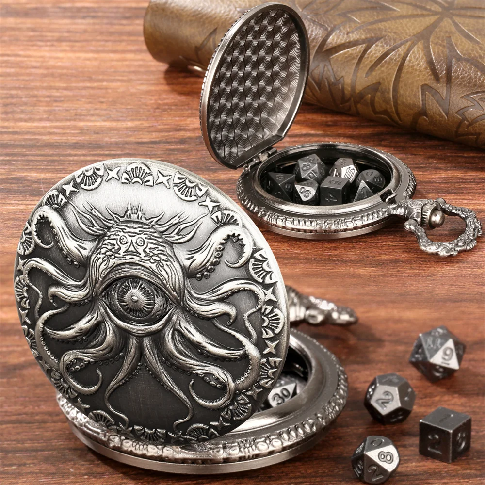 Novel Retro Pocket Watch Case with 7pcs/Set Mini Metal Dices Pendant Pocket Chain Entertainment Antique Style Gift for Men Novel Retro Pocket Watch Case with 7pcs/Set Mini Metal Dices Pendant Pocket Chain Entertainment Antique Style Gift for Men